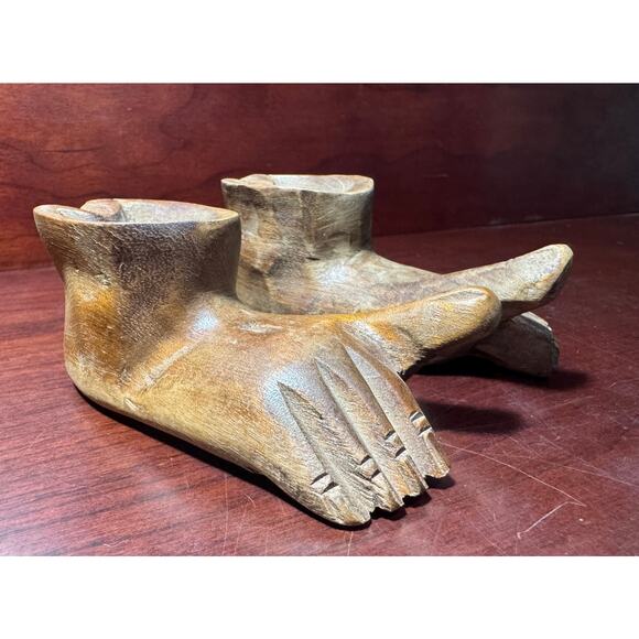 Pair of Vintage Carved Wood Primitive Toe Up Foot Ashtray Pipe Smoker Holder 6" - Picture 1 of 7